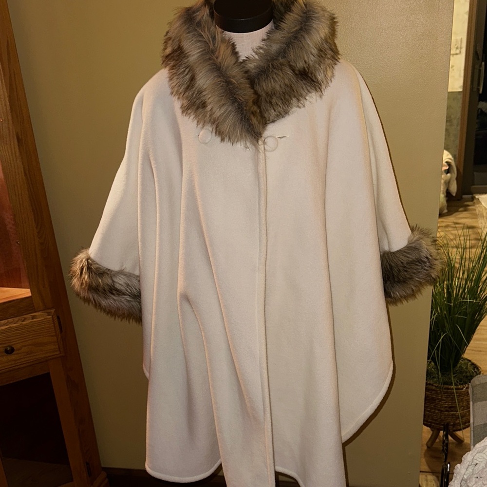 Mixit Cream Faux Fur Trim Poncho